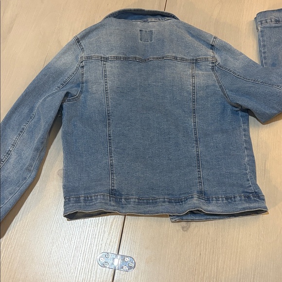 Curve Appeal Blue Denim Jacket - Picture 8 of 9